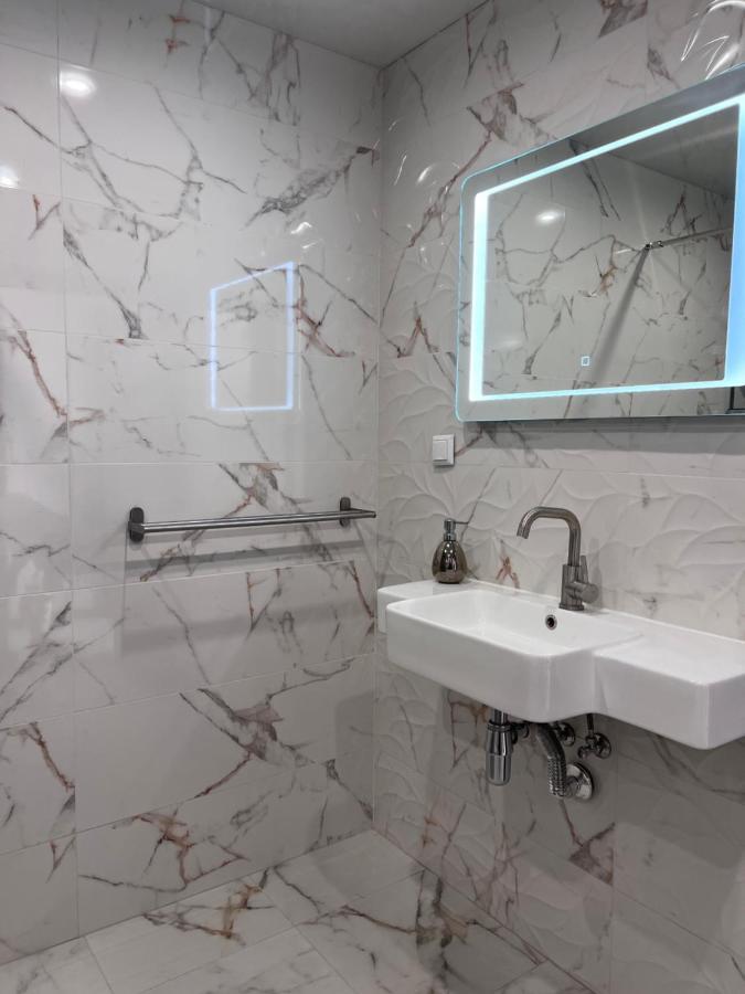 A-Brilliant, New! Spacious & Modern Apartment In Varna Whit Garage Экстерьер фото