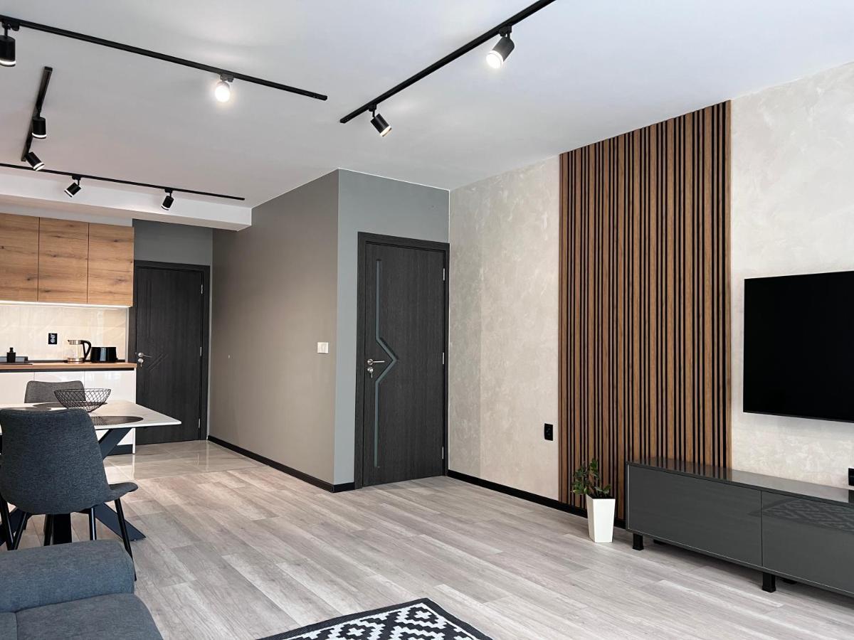 A-Brilliant, New! Spacious & Modern Apartment In Varna Whit Garage Экстерьер фото