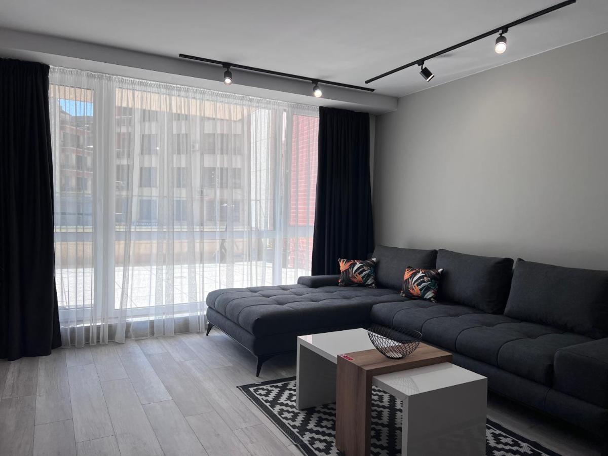 A-Brilliant, New! Spacious & Modern Apartment In Varna Whit Garage Экстерьер фото