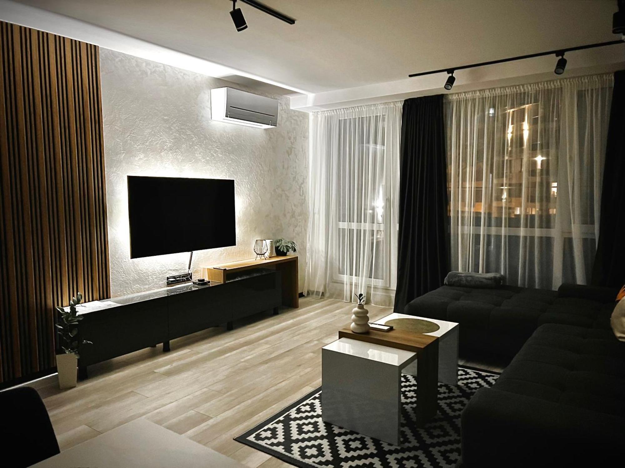 A-Brilliant, New! Spacious & Modern Apartment In Varna Whit Garage Экстерьер фото